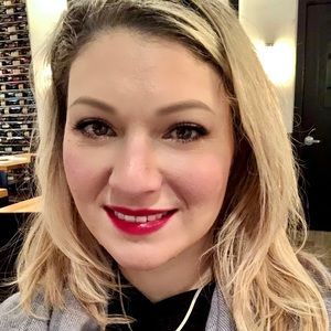 Meet your Posher, Lilisa